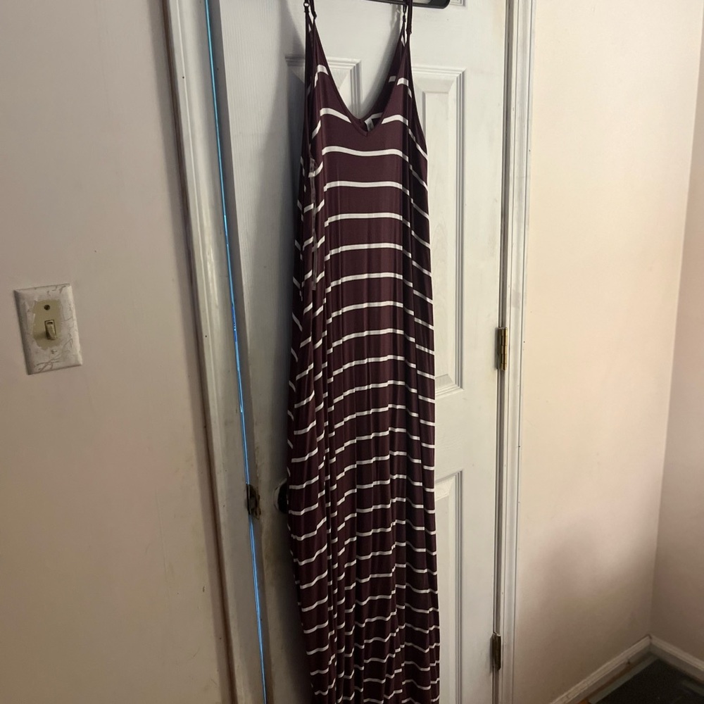 Brand new never worn maxi !!